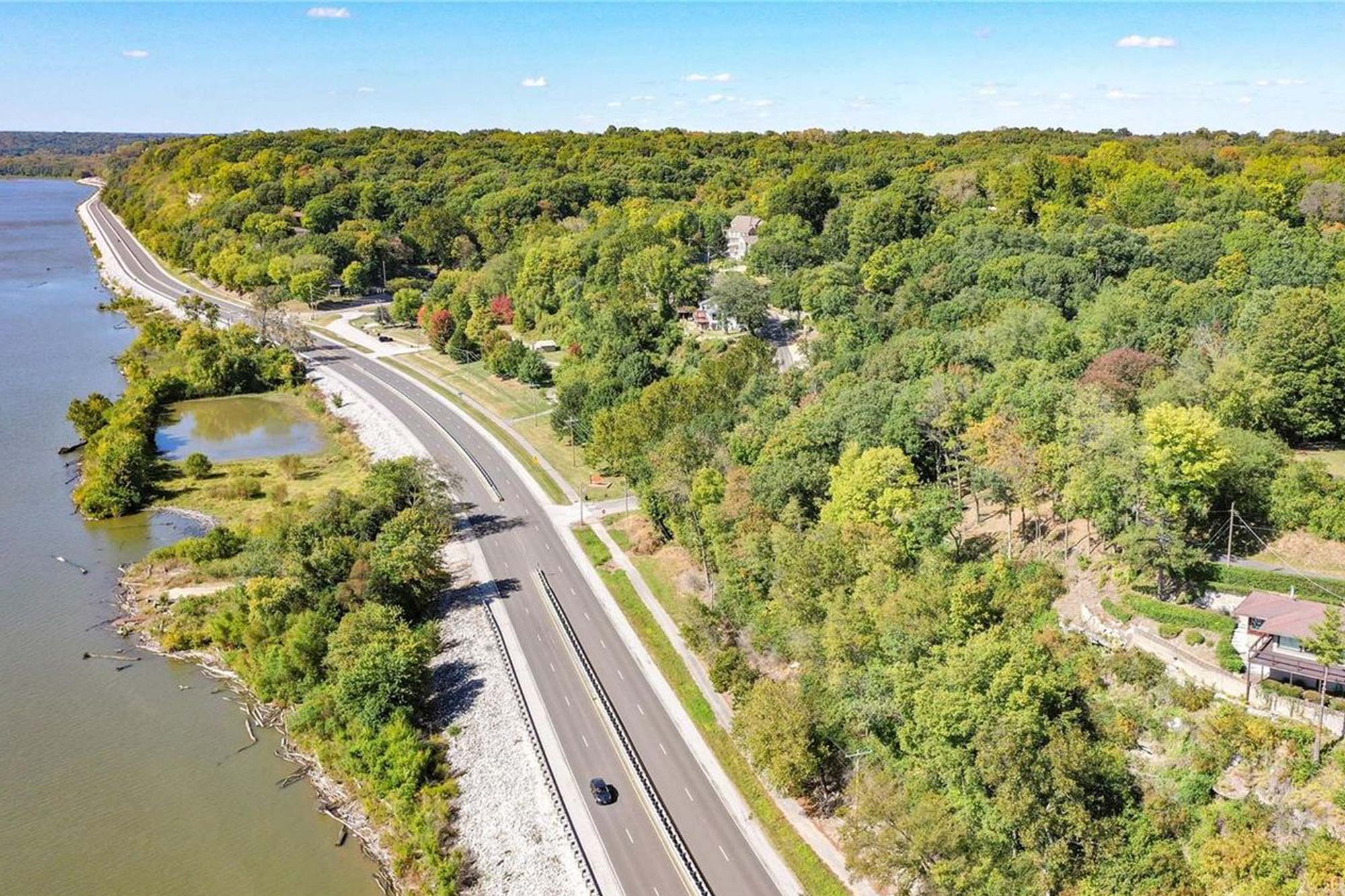 What to Know About Moving to Godfrey